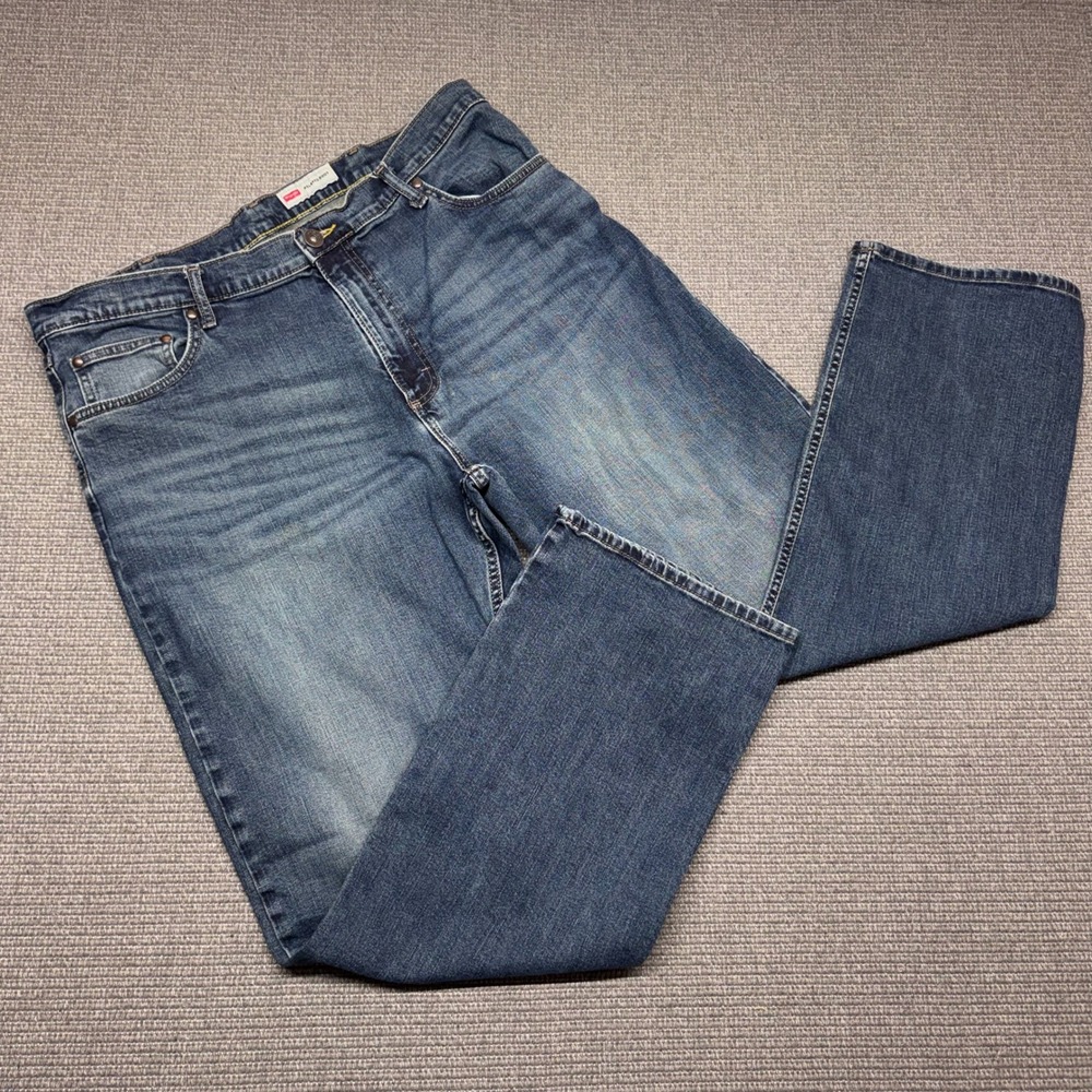 Wrangler Premium Quality Mens 38x30 Medium Wash Straight Leg Stretch Jeans 9522